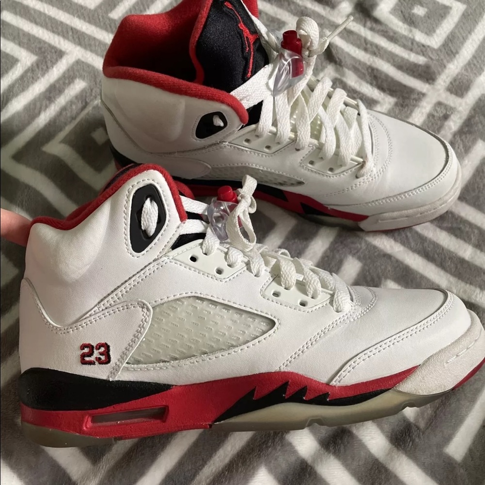 Jordan 5 Retro Fire Red Black Tongue 2013 (GS) Size 5.5Y